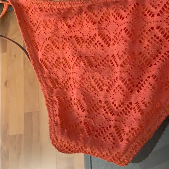 Bikini - Picture 5 of 5